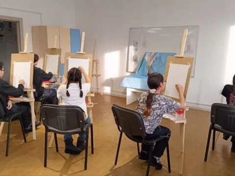 Детская художественная студия