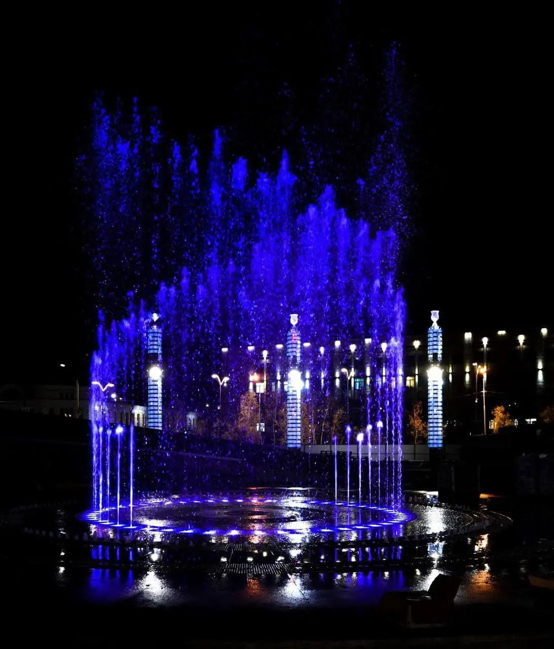 Расписание работы фонтана на площади Республики - 2025