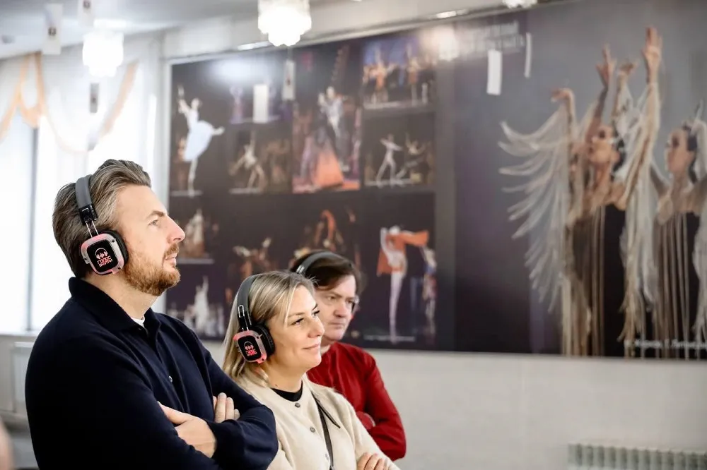 Иммерсивный спектакль-экскурсия «Сквозь занавес» - с 8 Ноября