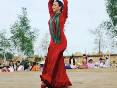 группу Кундалини йоги и в группу Фламенко