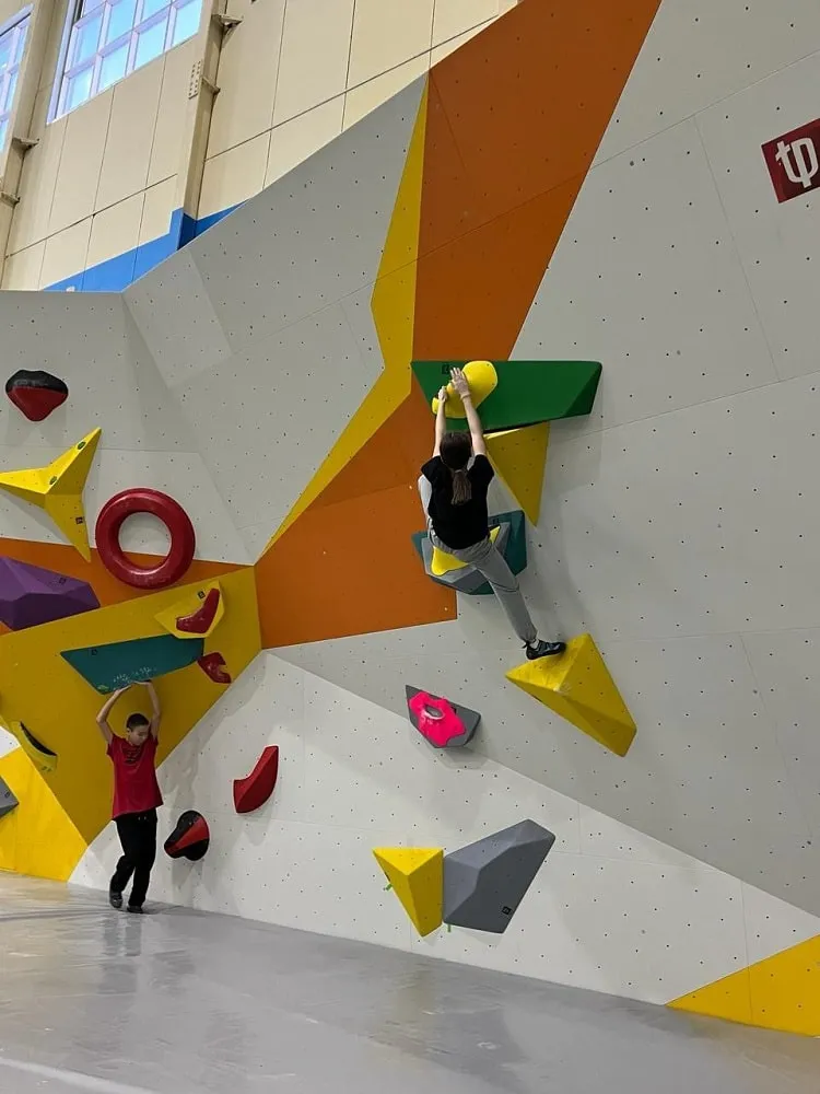 Секция по скалолазанию для детей от 7 лет - с 2 Сентября 9 Секция по скалолазанию для детей от 7 лет - с 2 Сентября